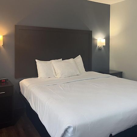 Motel 6 Norfolk, Va East Little Creek מראה חיצוני תמונה