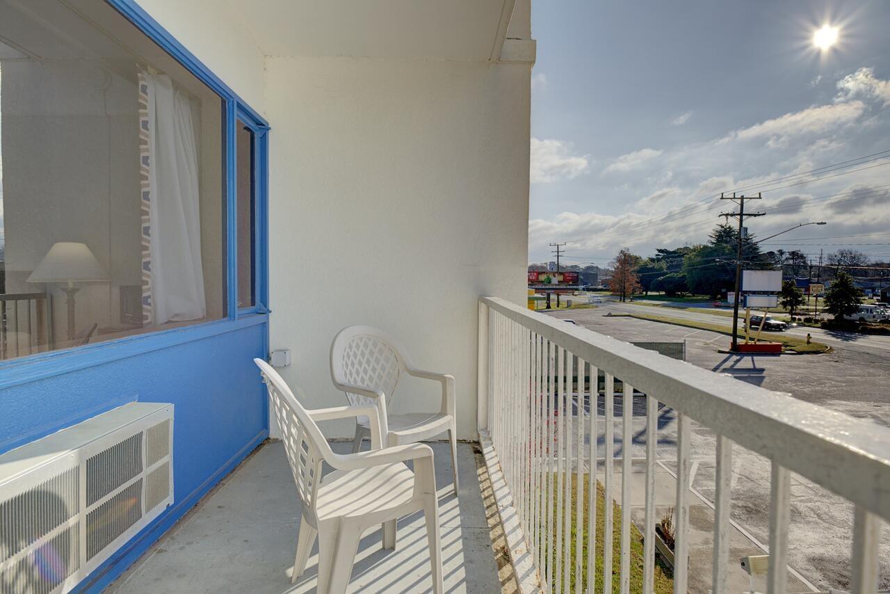Motel 6 Norfolk, Va East Little Creek מראה חיצוני תמונה