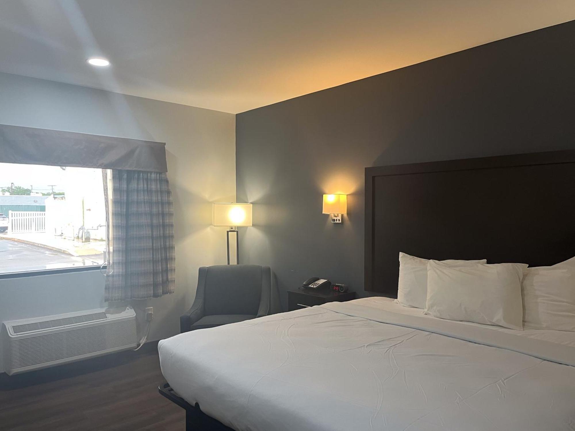 Motel 6 Norfolk, Va East Little Creek מראה חיצוני תמונה